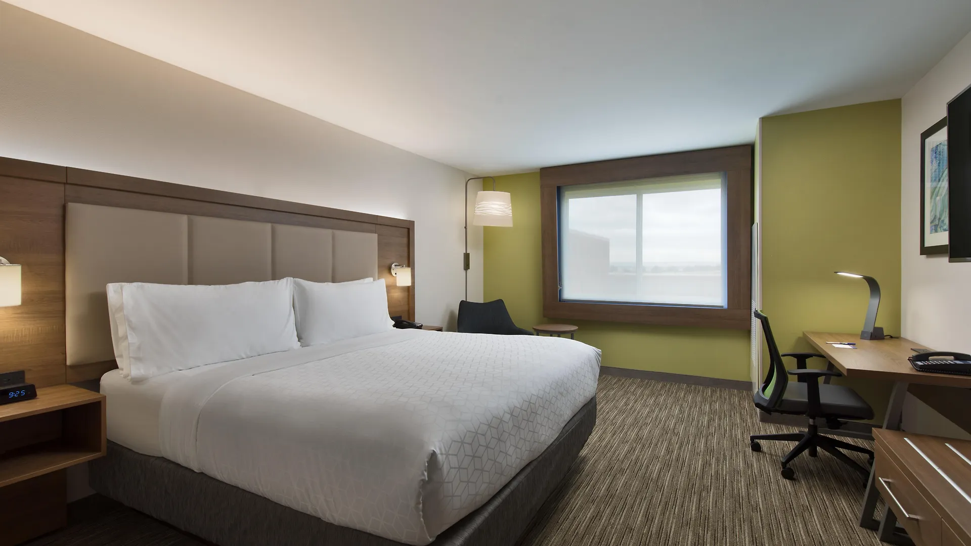 Hotel Holiday Inn Express & Suites - Portland Airport - Cascade Stn By Ihg