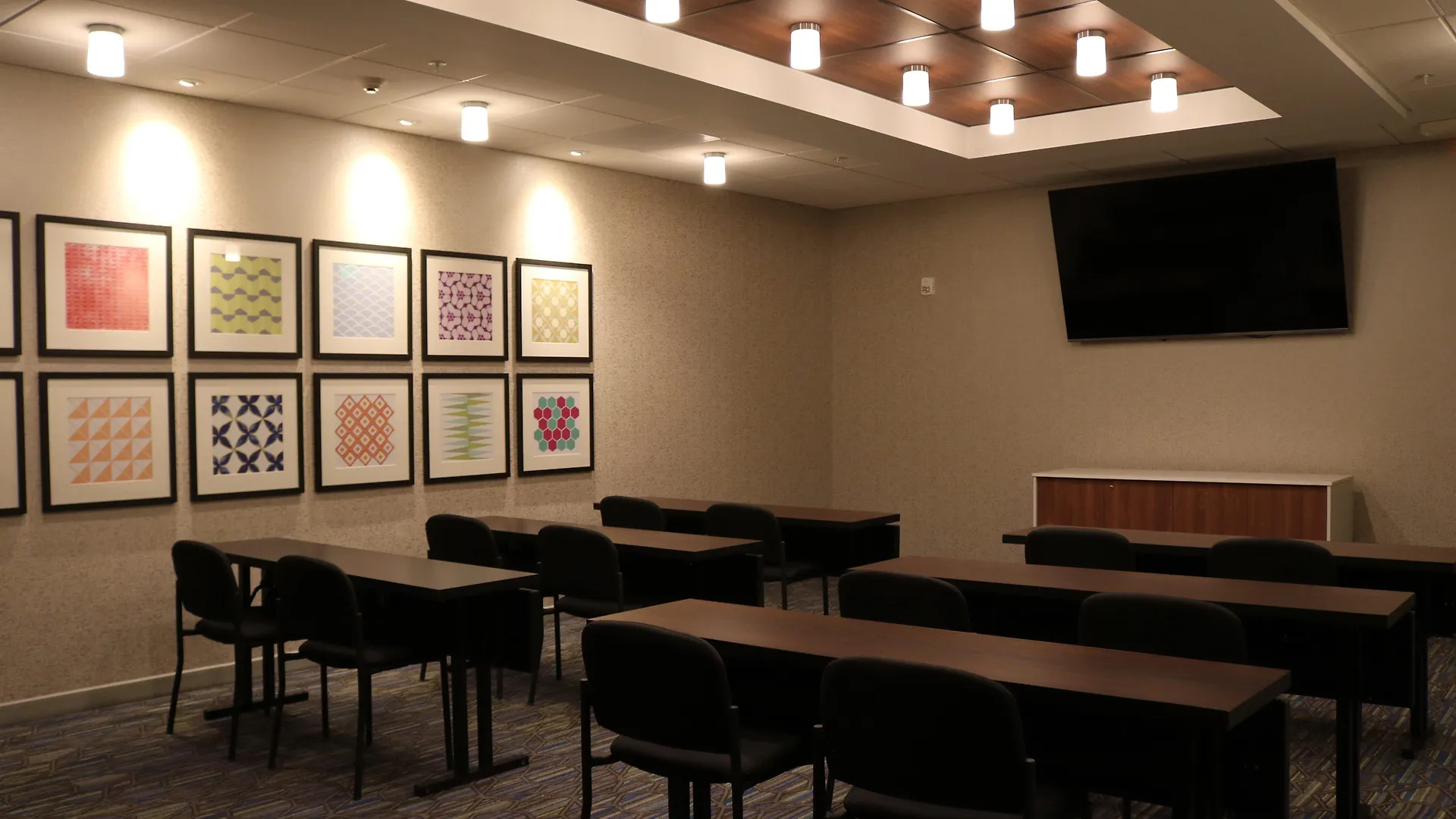 *** Hotel Holiday Inn Express & Suites - Portland Airport - Cascade Stn By Ihg United States