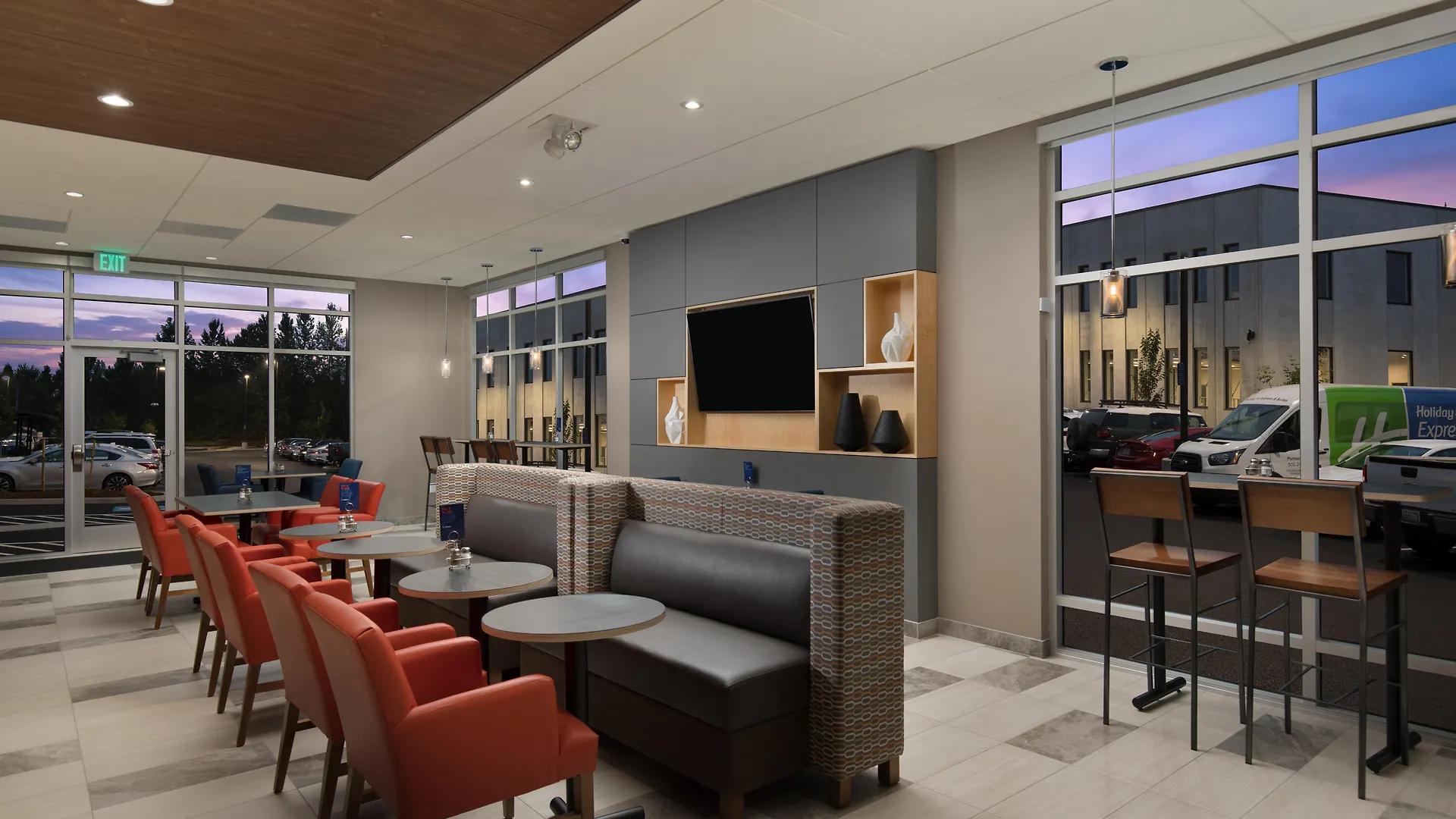 *** Hotel Holiday Inn Express & Suites - Portland Airport - Cascade Stn By Ihg United States