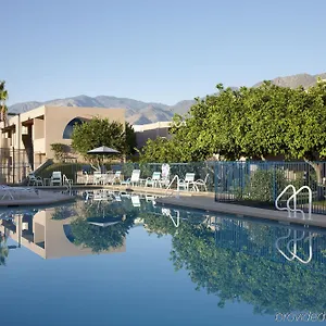 https://vista-mirage-resort.palm-springs-ca-hotels.com